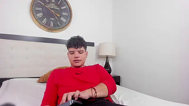 Snapshot of Axel_Forte chatting on 06-17-26, 02:18 Axel Forte online show from 06-17-26, 02:18