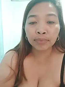 Snapshot of Sweet_fatty18 chatting on 06-25-26, 02:11 Sweet fatty18 online show from 06-25-26, 02:11
