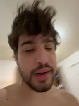 Snapshot of zJaulin chatting on 11-03-25, 04:41 zJaulin online show from 11-03-25, 04:41