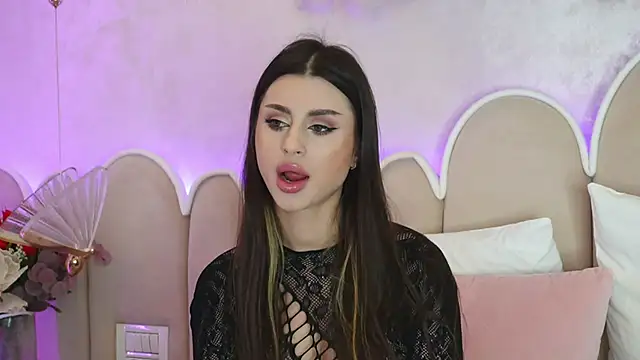 Snapshot of Alice_Voss chatting on 02-26-26, 06:23 Alice Voss online show from 02-26-26, 06:23