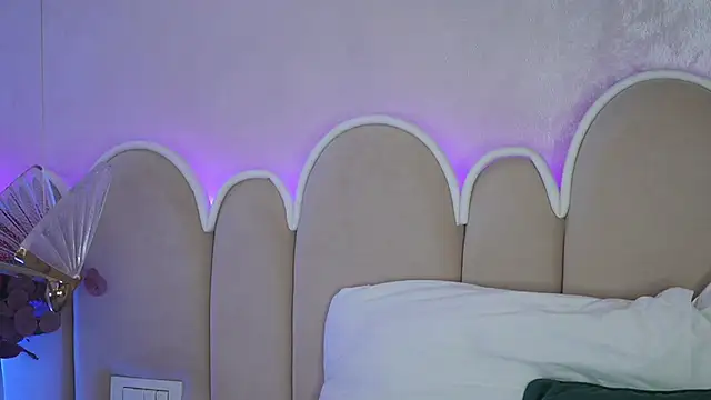 Snapshot of Alice_Voss chatting on 03-23-26, 07:01 Alice Voss online show from 03-23-26, 07:01