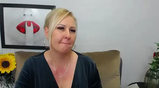 DianaLive online show from 02-26-25, 10:26