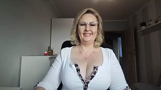 DianaLive online show from 02-25-26, 07:29