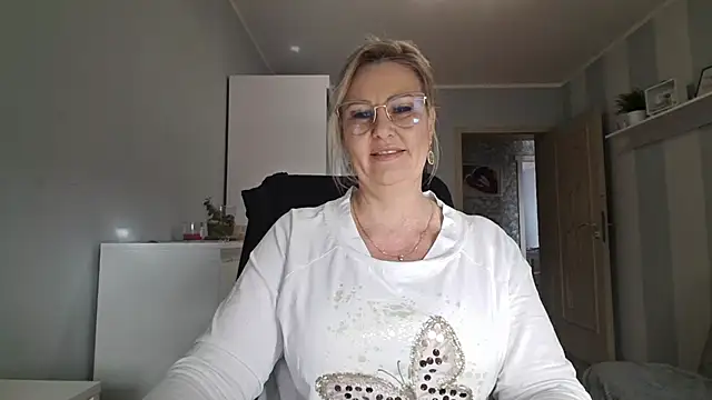 DianaLive online show from 03-02-26, 10:33