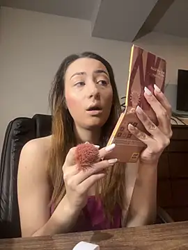 IsoldeBlis online show from 11-27-25, 05:42