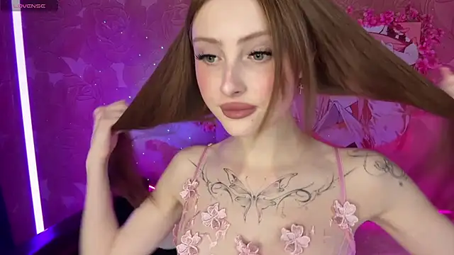 Snapshot of Adele_kawaii chatting on 10-28-25, 08:40 Adele kawaii online show from 10-28-25, 08:40