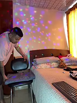 Saipuer31 online show from 12-21-25, 04:03