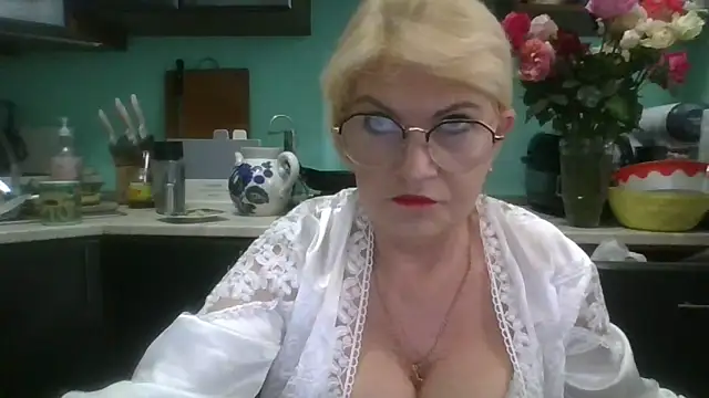 Snapshot of Heidi-Helga chatting on 10-06-25, 07:17 Heidi-Helga online show from 10-06-25, 07:17