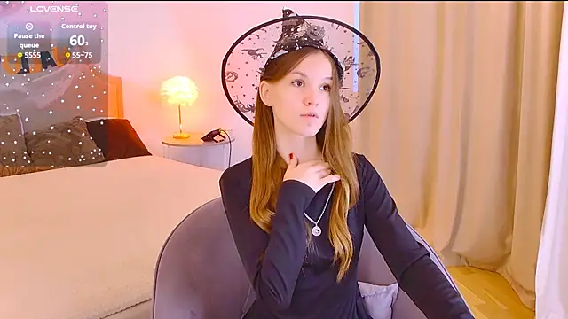 Amber Rogers online show from 10-27-25, 05:33