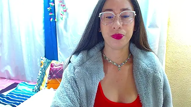 Snapshot of Gia_leinn chatting on 01-13-26, 01:38 Gia leinn online show from 01-13-26, 01:38