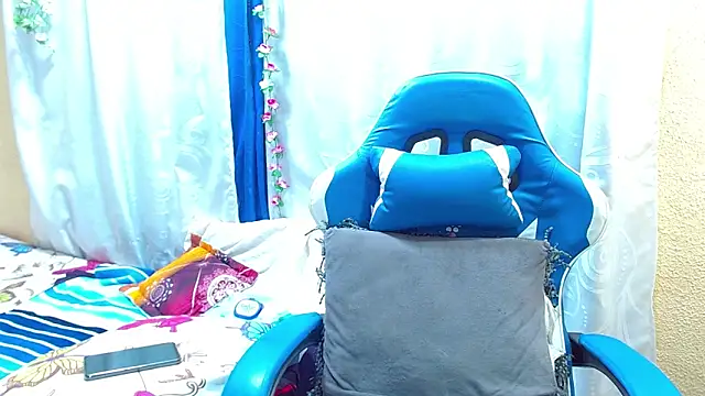 Snapshot of Gia_leinn chatting on 02-28-26, 07:48 Gia leinn online show from 02-28-26, 07:48