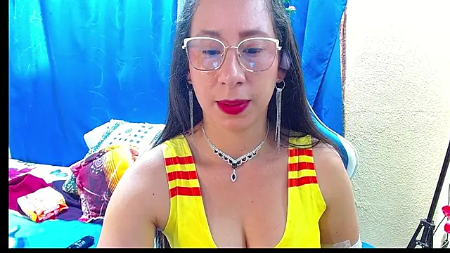 Snapshot of Gia_leinn chatting on 06-23-26, 03:21 Gia leinn online show from 06-23-26, 03:21