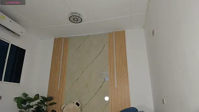 flor herrera01 online show from 04-12-26, 04:39