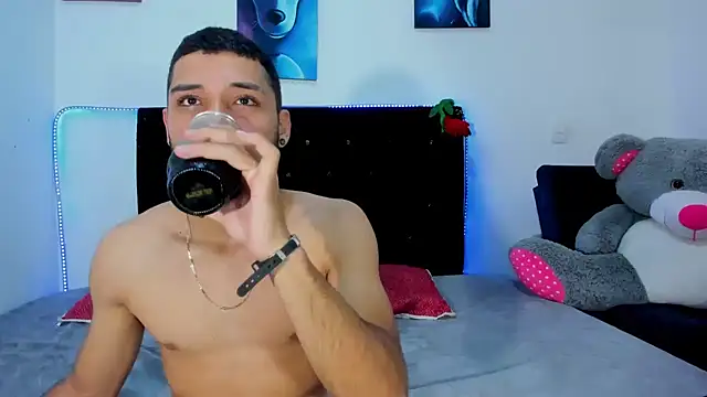 Snapshot of MarcusRosse chatting on 02-03-26, 03:50 MarcusRosse online show from 02-03-26, 03:50