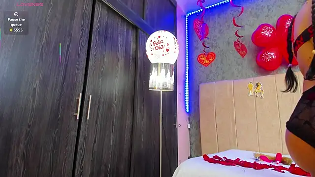 Snapshot of ava-am chatting on 09-21-25, 01:07 ava-am online show from 09-21-25, 01:07