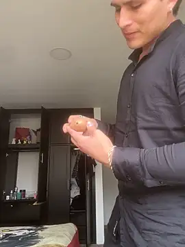 MaxxxSteil online show from 11-01-25, 04:20