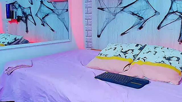 ZaraRousse online show from 10-13-25, 03:28