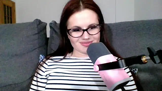 Della Ideal online show from 03-16-25, 07:27