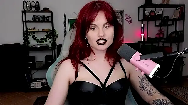 Snapshot of Della_Ideal chatting on 04-19-26, 05:12 Della Ideal online show from 04-19-26, 05:12