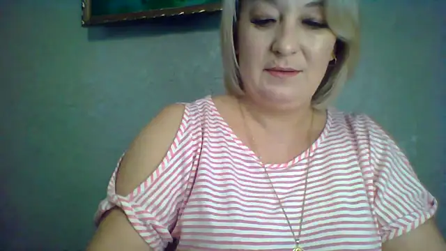 ArielXLoveresss online show from 11-18-25, 11:03