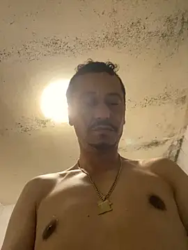 rogerdik76 online show from 12-05-25, 07:54