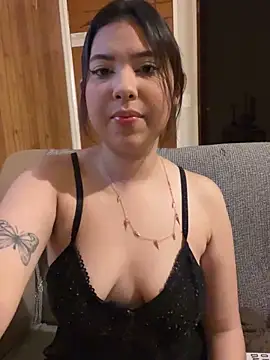 Snapshot of KiaraCut chatting on 04-07-26, 10:09 KiaraCut online show from 04-07-26, 10:09