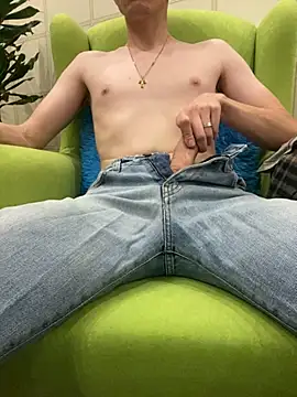 Snapshot of gayman111111 chatting on 10-17-25, 04:42 gayman111111 online show from 10-17-25, 04:42