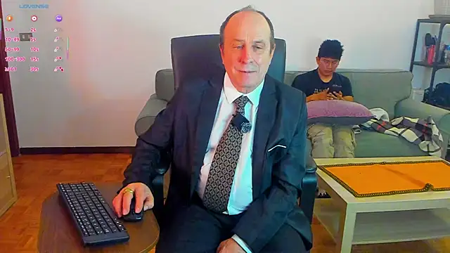 Snapshot of masterboy50 chatting on 12-05-25, 07:32 masterboy50 online show from 12-05-25, 07:32