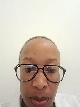 Snapshot of xyz089 chatting on 02-24-25, 09:53 xyz089 online show from 02-24-25, 09:53