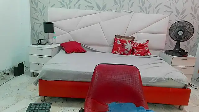 Snapshot of SexyPamela69 chatting on 04-23-26, 06:21 SexyPamela69 online show from 04-23-26, 06:21