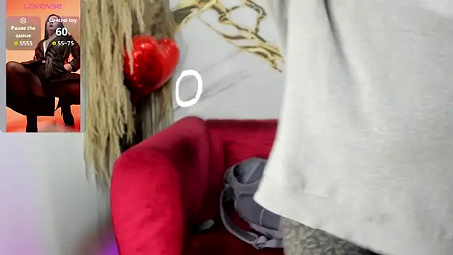 Bella williamss  online show from 04-11-26, 07:51