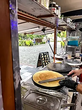 Mike8523 online show from 09-16-25, 03:13