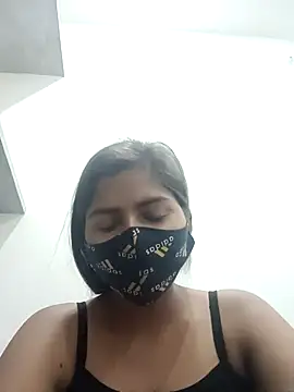 Snapshot of heena-3678 chatting on 03-15-25, 04:13 heena-3678 online show from 03-15-25, 04:13