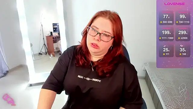 Lily lu one online show from 03-04-25, 09:29