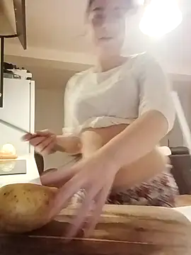 Mary-annTruestar online show from 12-04-25, 06:27