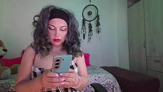 Snapshot of Victoria_Lover chatting on 10-28-25, 03:54 Victoria Lover online show from 10-28-25, 03:54