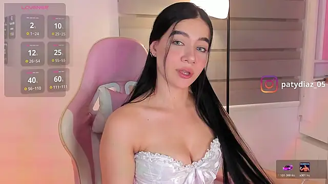 Snapshot of MiiaParker6972 chatting on 05-19-26, 01:56 MiiaParker6972 online show from 05-19-26, 01:56