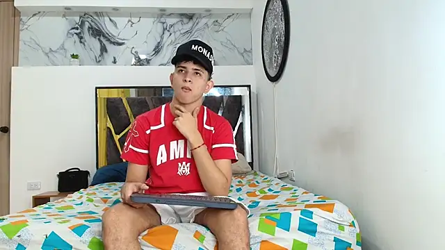 KING OFF BOYS online show from 09-12-25, 01:22