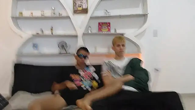 KING OFF BOYS online show from 11-28-25, 01:25