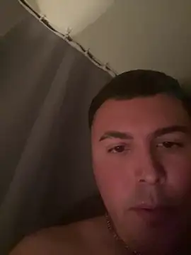 Snapshot of bigdick900p760 chatting on 02-27-25, 08:06 bigdick900p760 online show from 02-27-25, 08:06