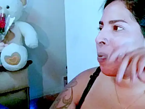 indiantopaz694u online show from 02-18-26, 07:04