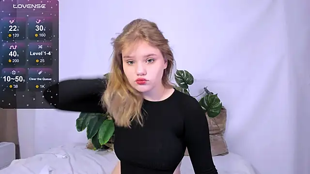 LaseyMoon online show from 03-05-25, 05:40