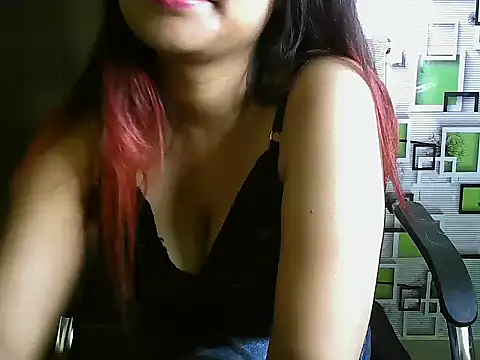 Snapshot of UrHoneyBae chatting on 03-17-25, 07:58 UrHoneyBae online show from 03-17-25, 07:58