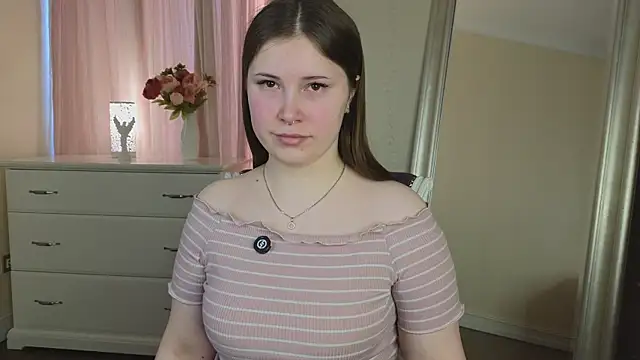 RexellaDarter online show from 02-25-25, 05:19