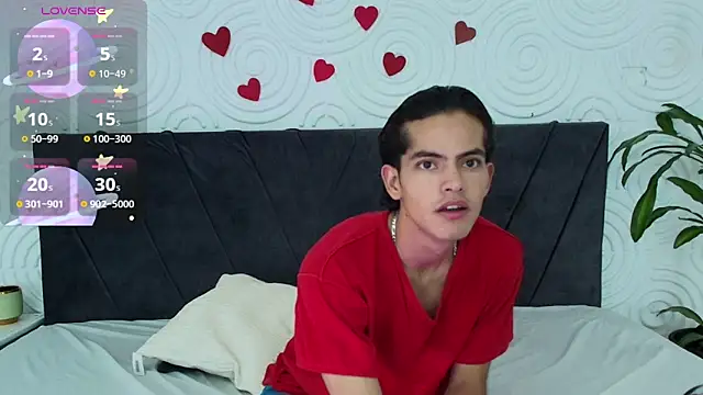 Snapshot of Maximoherrera_16 chatting on 03-04-25, 03:44 Maximoherrera 16 online show from 03-04-25, 03:44