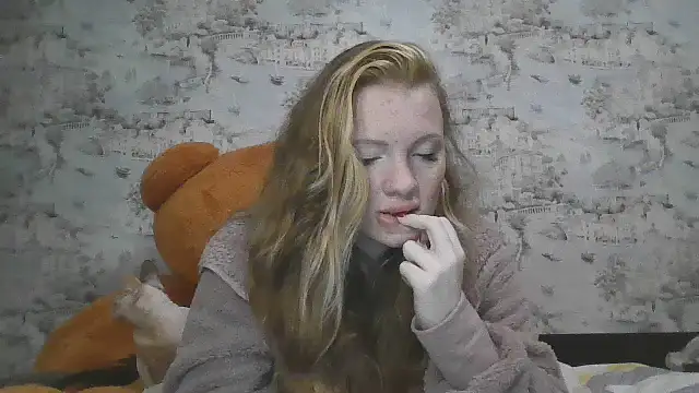 Eveline May online show from 10-07-25, 04:26