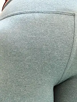 Snapshot of roxanasexy2025 chatting on 04-07-26, 03:45 roxanasexy2025 online show from 04-07-26, 03:45