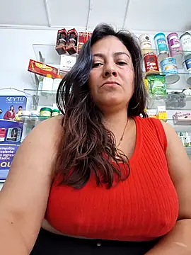 Snapshot of roxanasexy2025 chatting on 04-09-26, 03:06 roxanasexy2025 online show from 04-09-26, 03:06