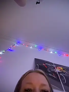 SwedishAstrid online show from 04-12-26, 04:45