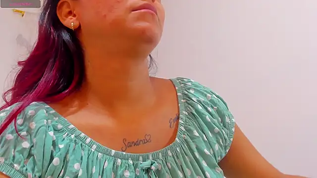 Snapshot of gime_lara chatting on 09-18-25, 07:05 gime lara online show from 09-18-25, 07:05